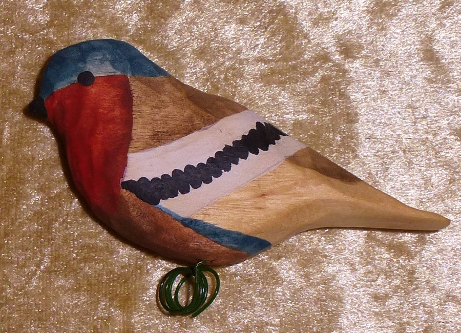 geschnitzter Vogel Buchfink