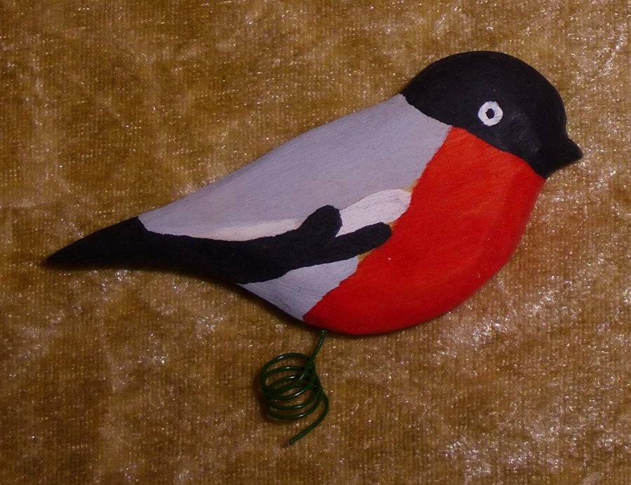 geschnitzter Vogel Dompfaff